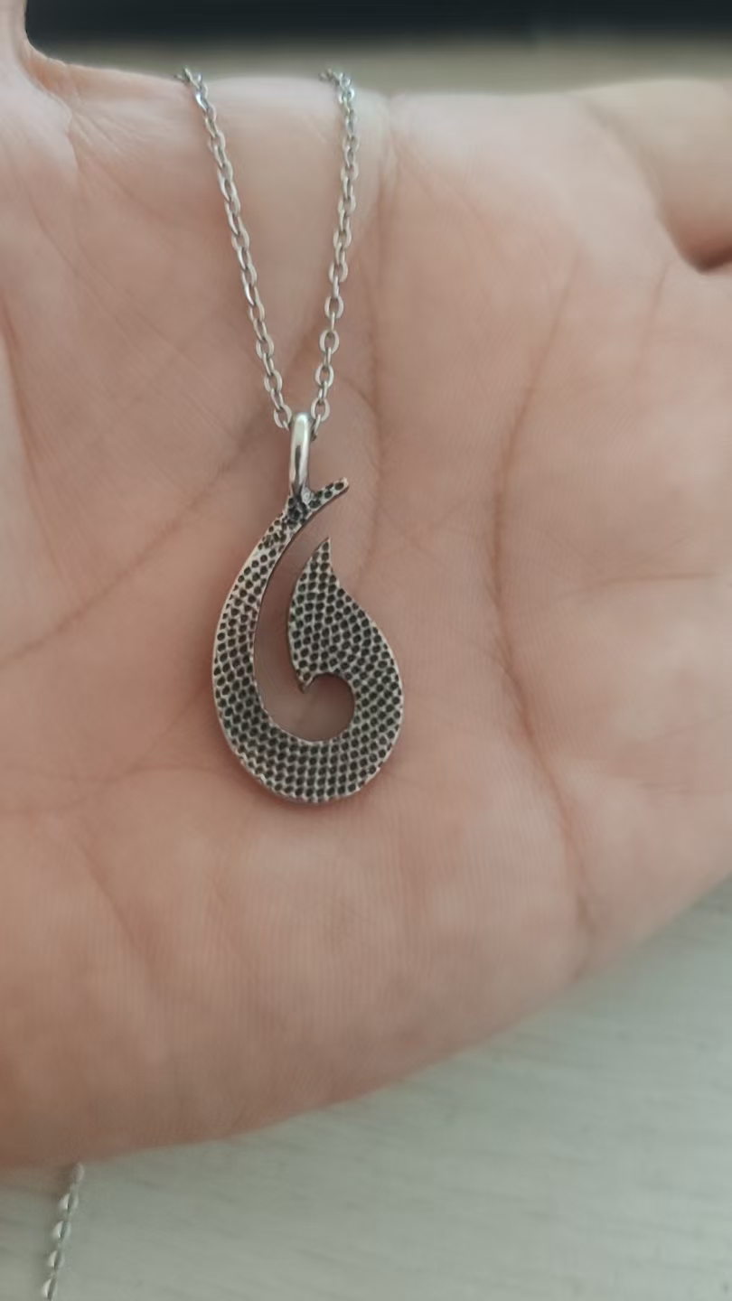 Naszyjnik z zawieszką w kształ – Xcm Chain recenzja i cena